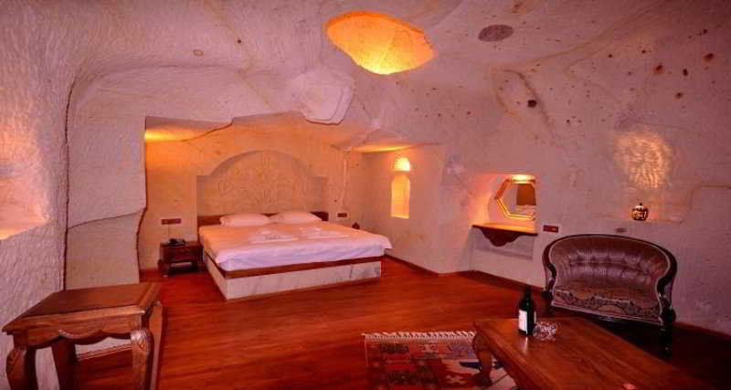 Has Cave Готель 2*